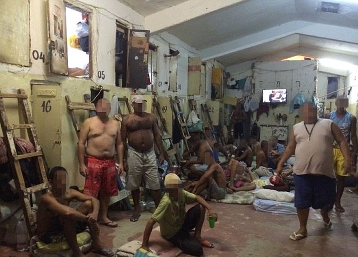 фото для записи Жесткая бразильская тюрьма, взгляд изнутри (13 фото)